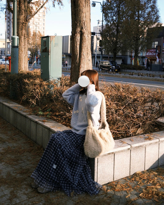 軟糯刺繡花花冷衫✿must pick!!!!!