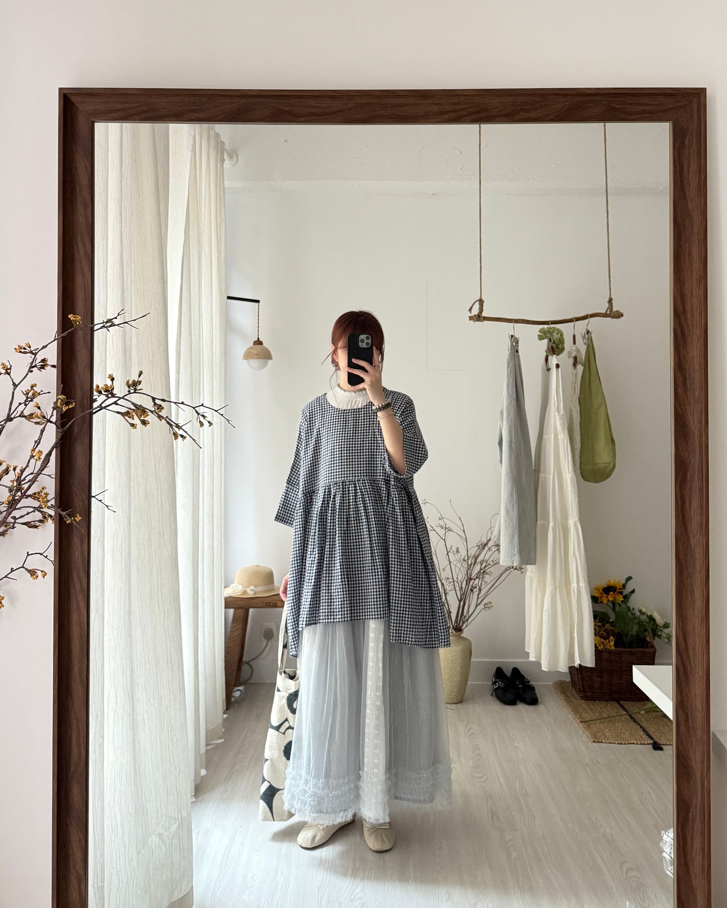 Contrast mesh skirt