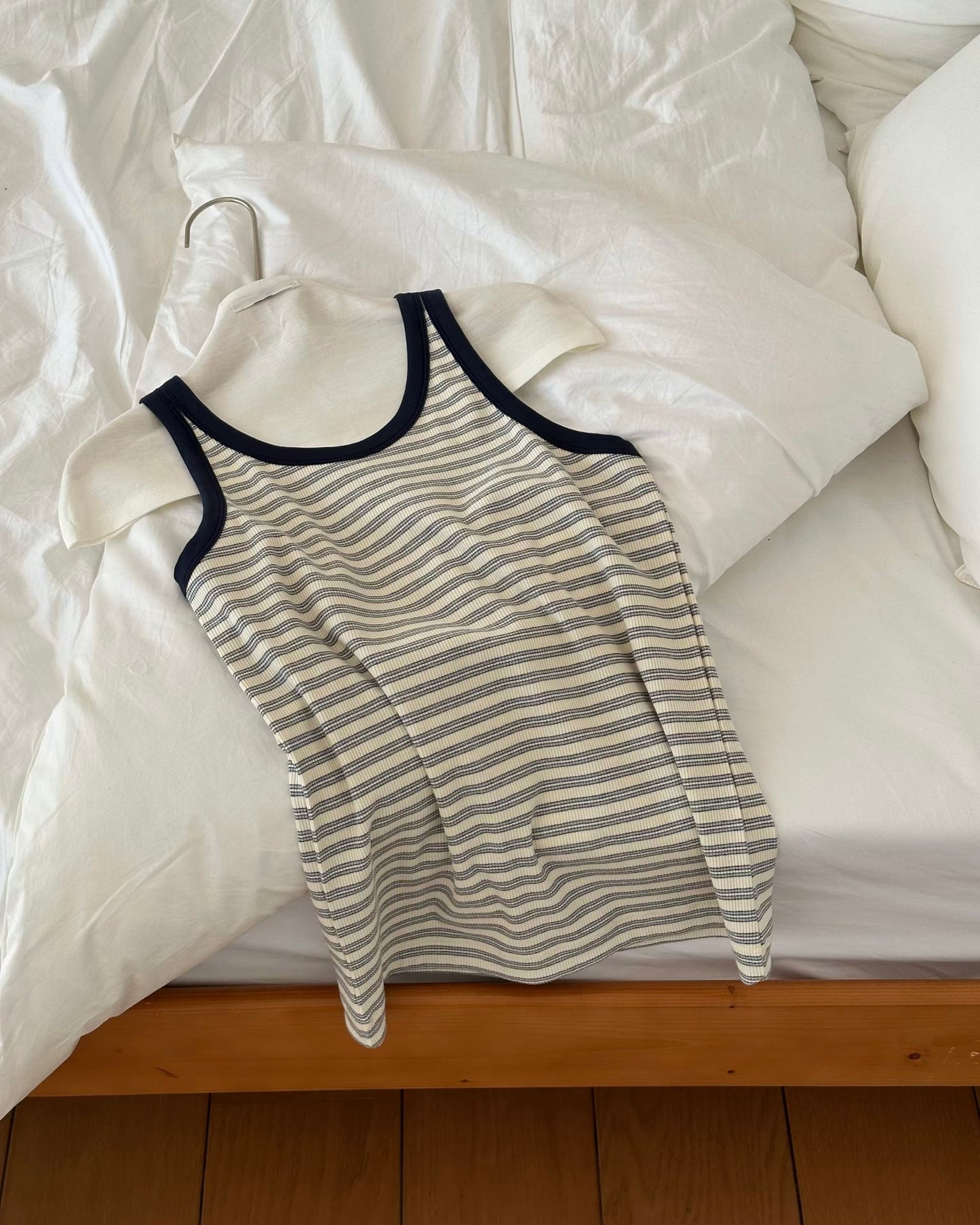 Stripe cool tank