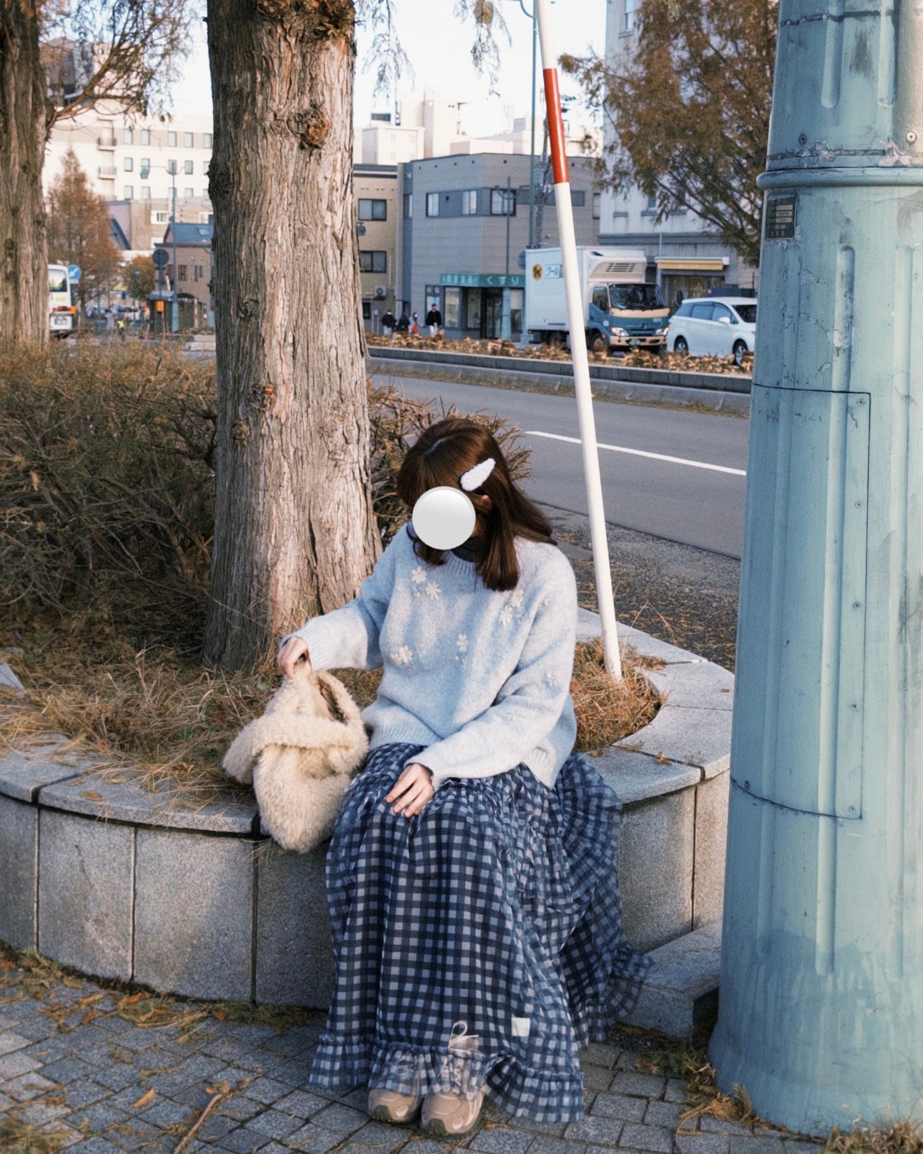 軟糯刺繡花花冷衫✿must pick!!!!!