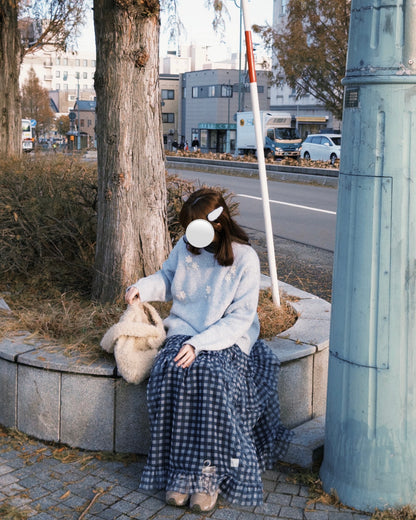 軟糯刺繡花花冷衫✿must pick!!!!!