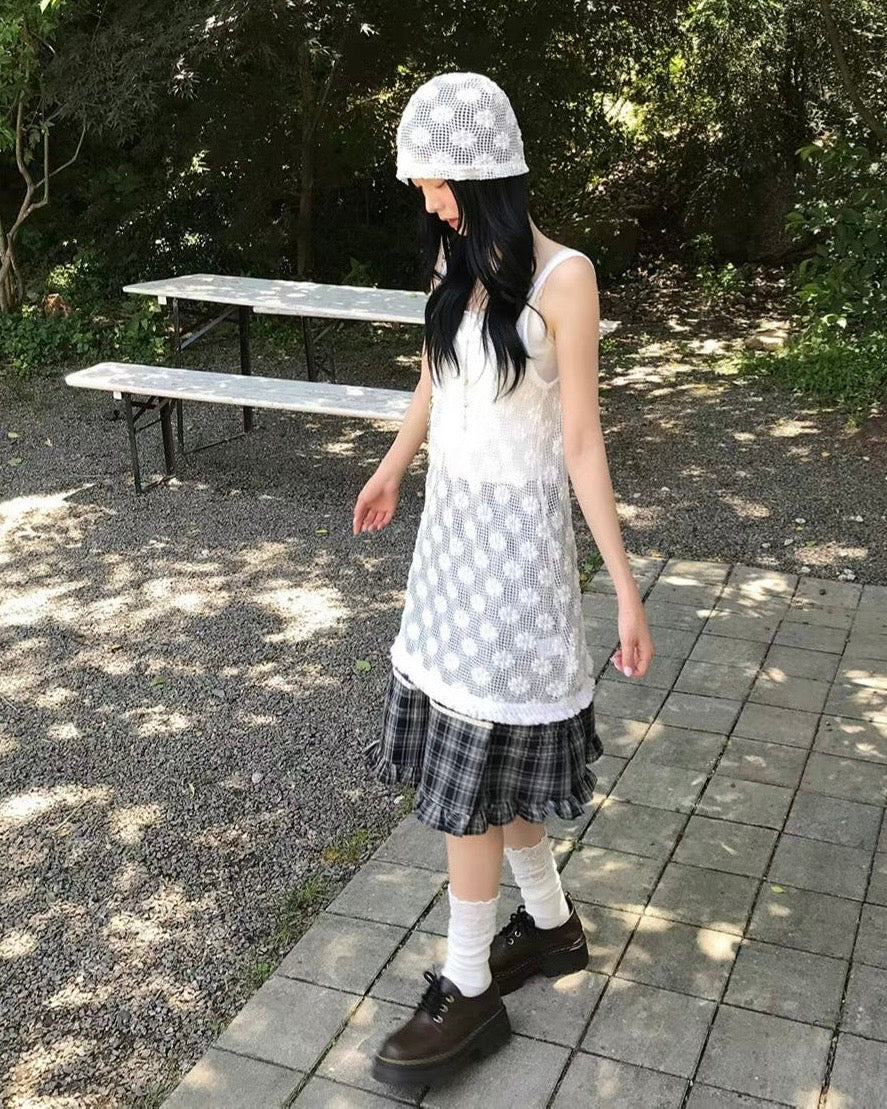 Floral mesh hat