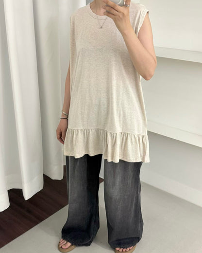 Daily ruffle tank