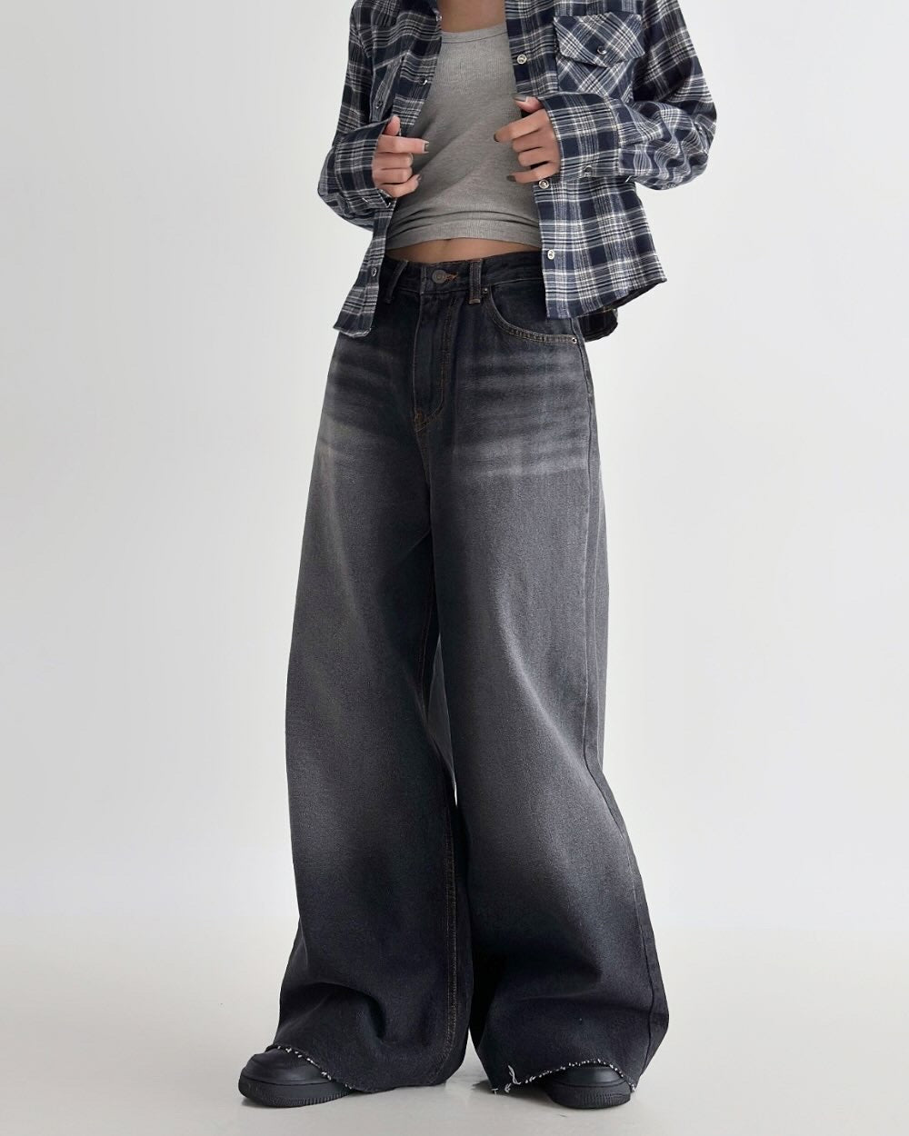 寬鬆微喇叭牛仔褲