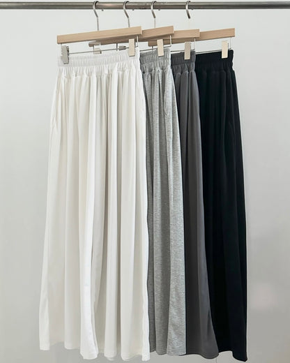 Slouchy trousers