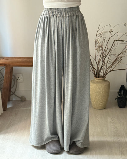 Slouchy trousers