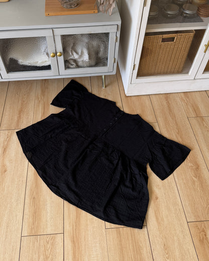 輕薄暗紋圓領top