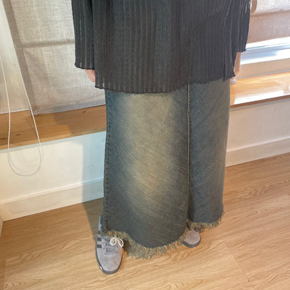 蘇蘇斜紋牛仔裙