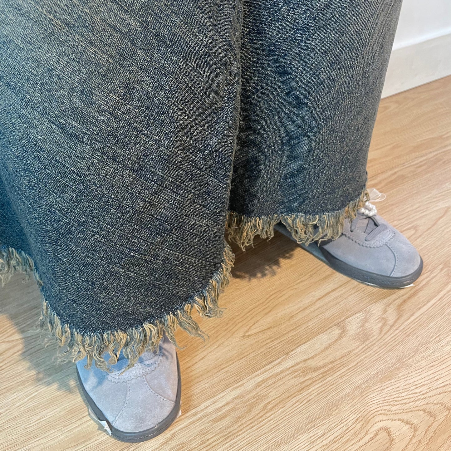 蘇蘇斜紋牛仔裙