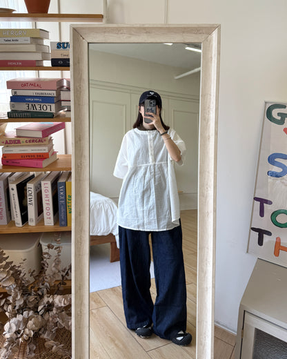 輕薄暗紋圓領top