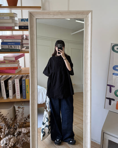 輕薄暗紋圓領top