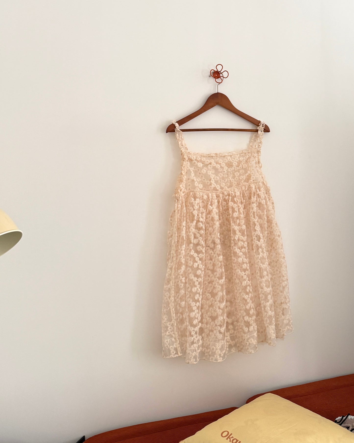 Daisy ruffle camisole(側有開衩)