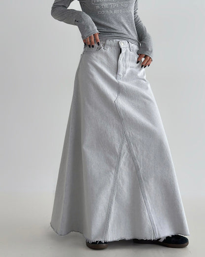 淺灰傘型牛仔裙
