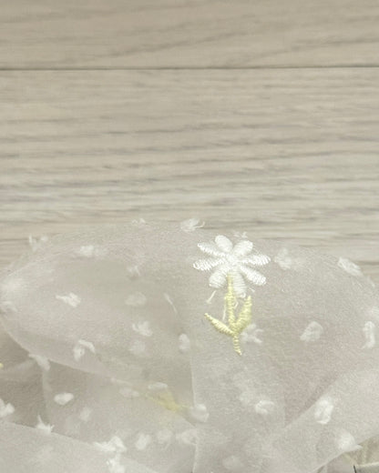 Daisy scrunchie🌼