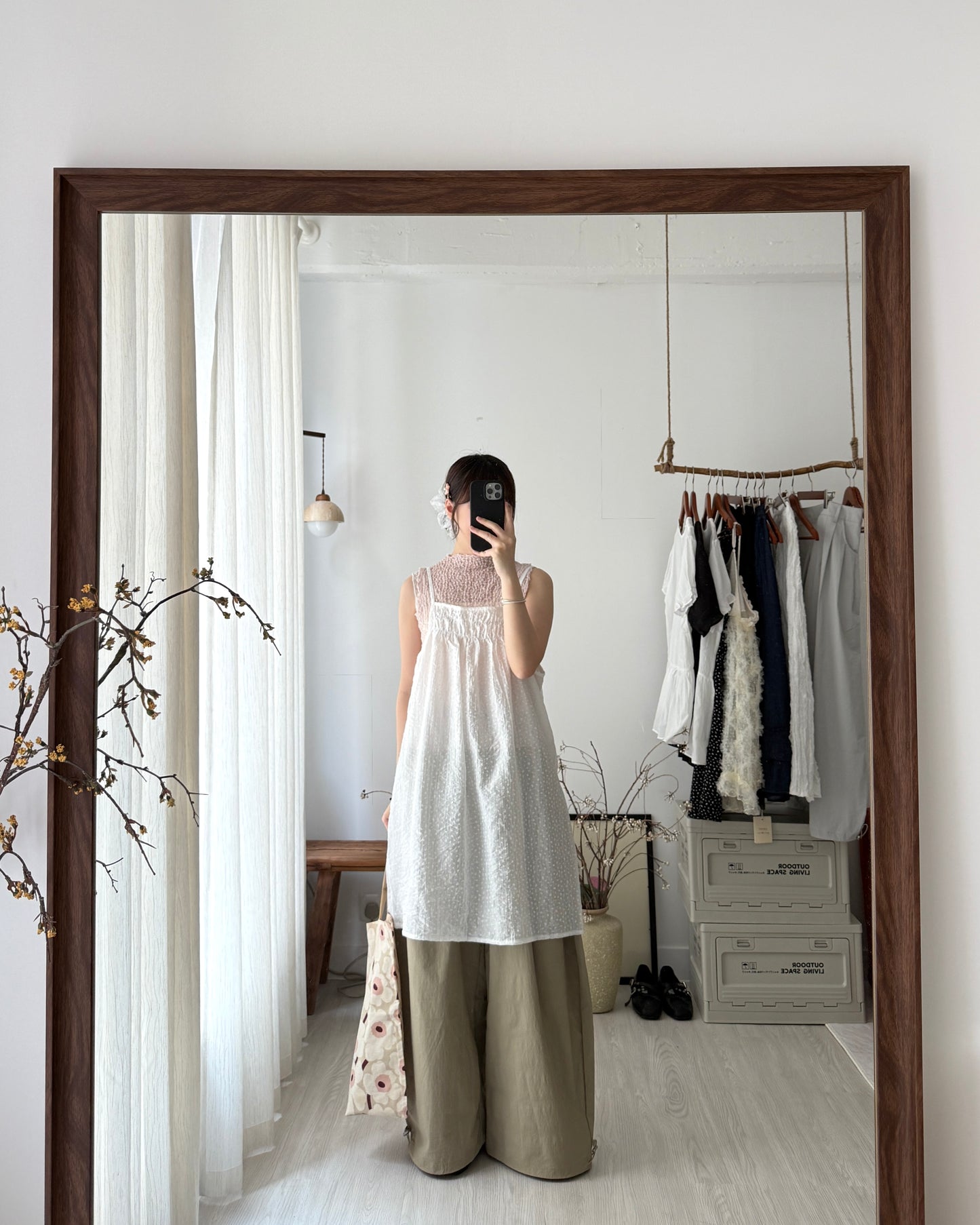 Blossom sea lace vest