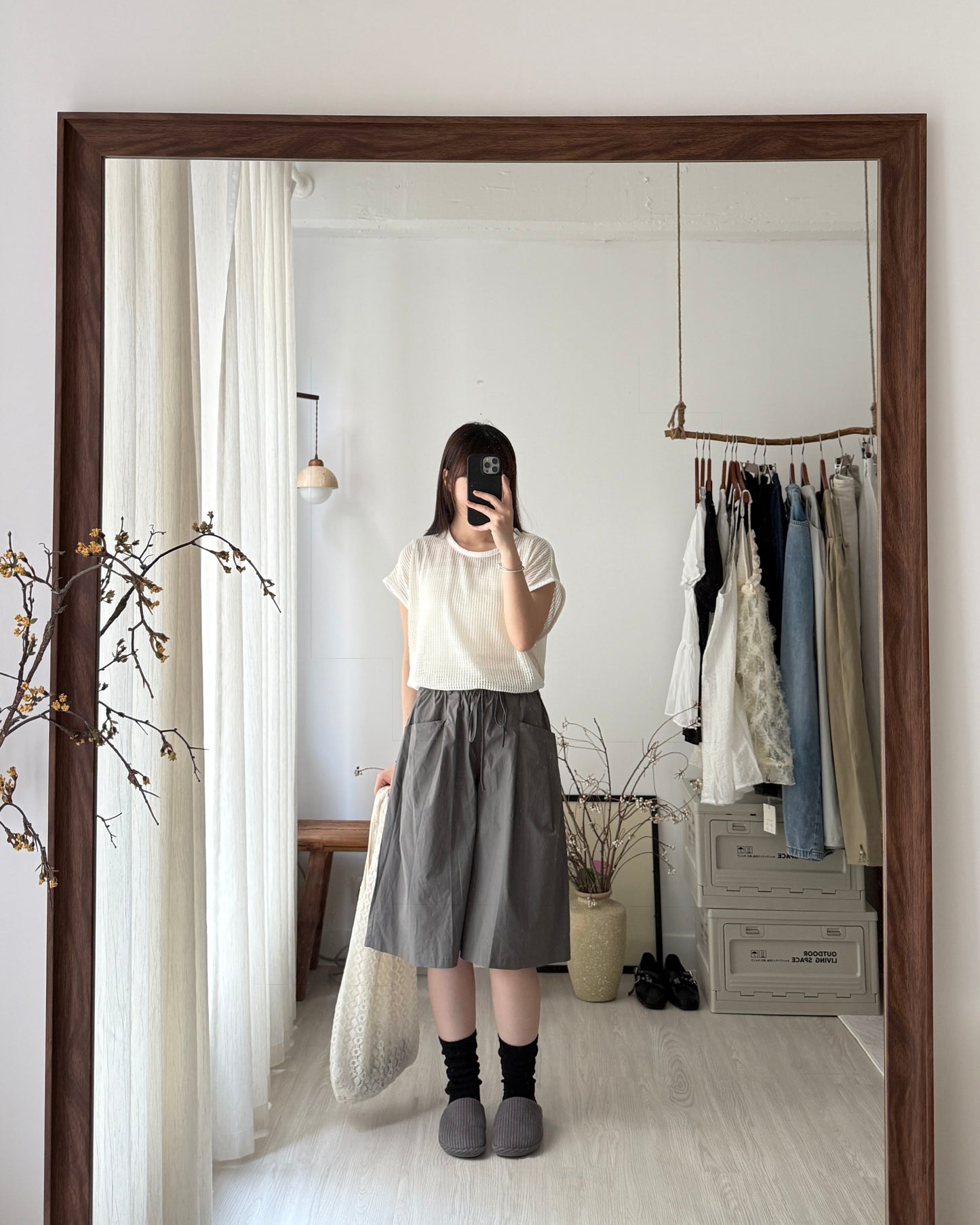 Ruffle cargo shorts
