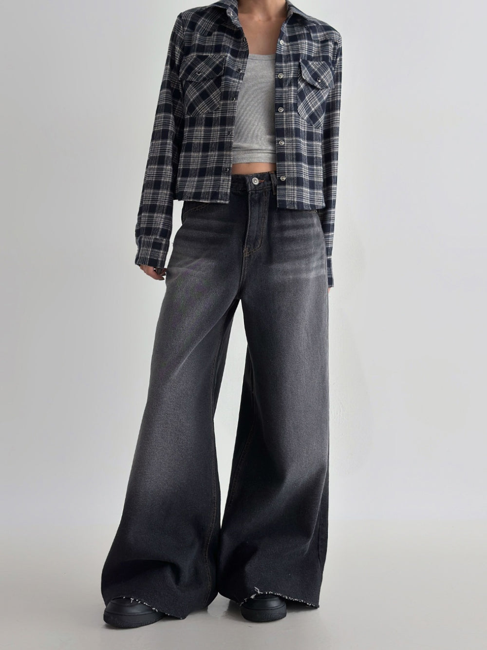 寬鬆微喇叭牛仔褲