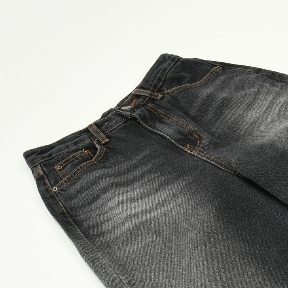 寬鬆微喇叭牛仔褲