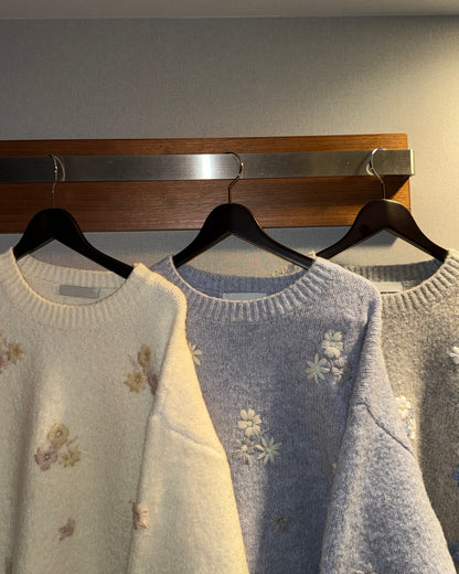 軟糯刺繡花花冷衫✿must pick!!!!!