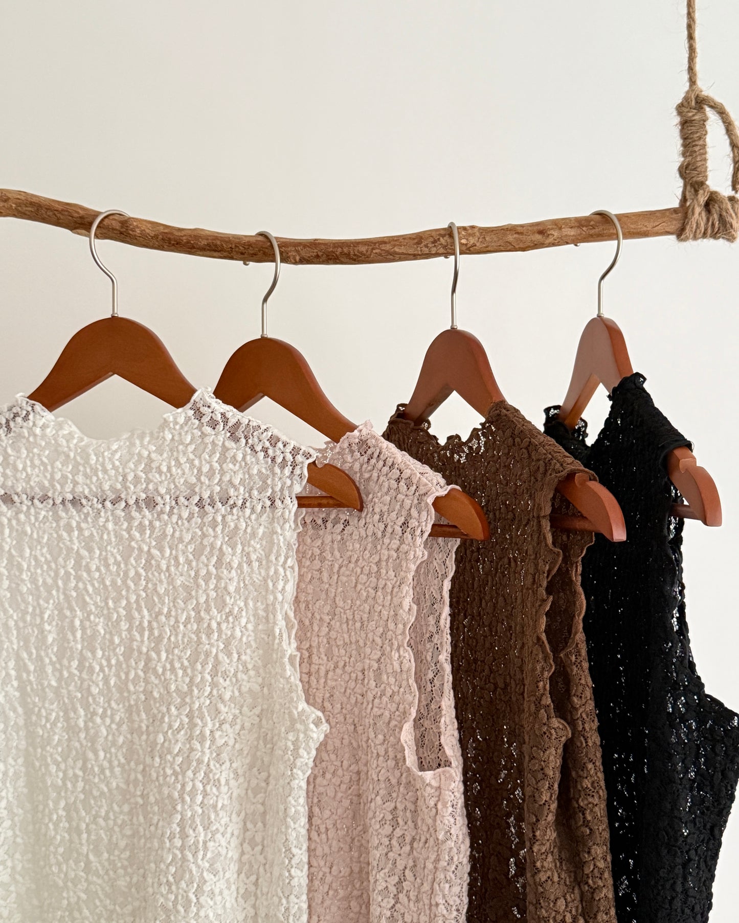 Blossom sea lace vest