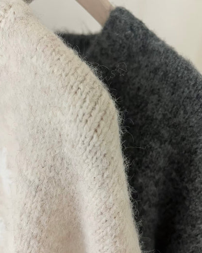 牛角扣花花針織外套