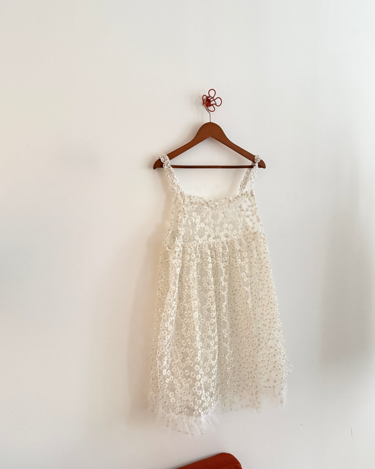 Daisy ruffle camisole(側有開衩)