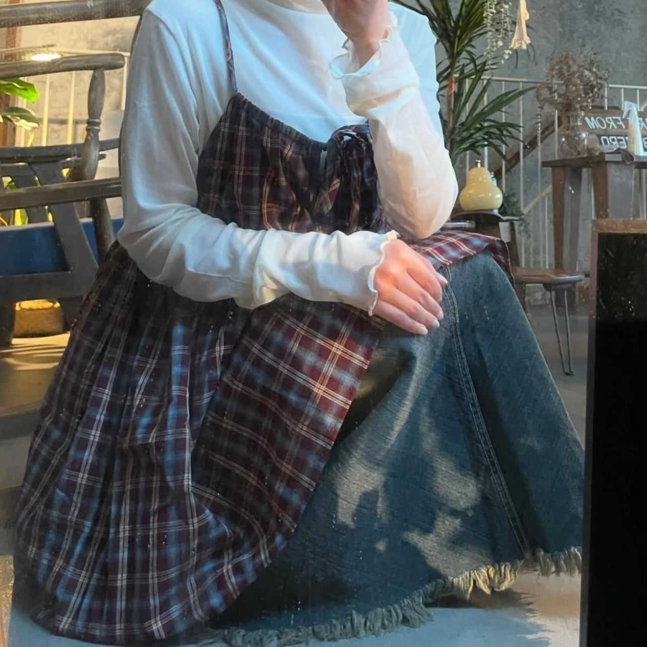 蘇蘇斜紋牛仔裙