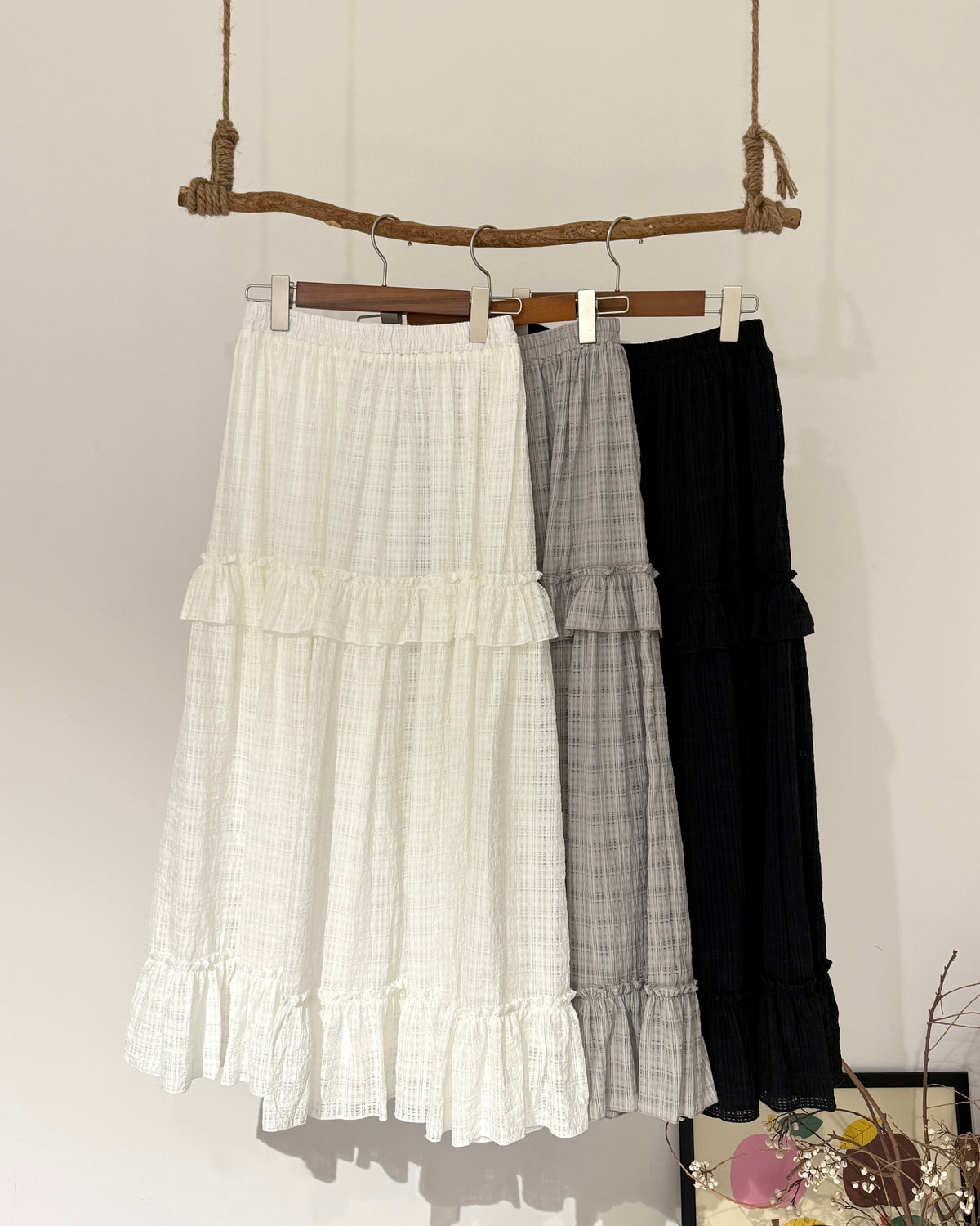 Charlie ruffle skirt