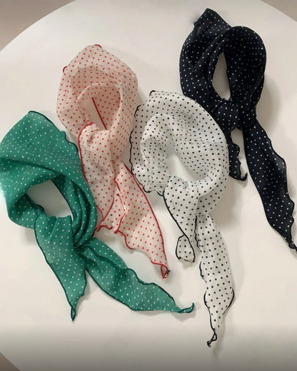 polka dot scraf🧣