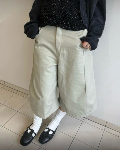 land shorts