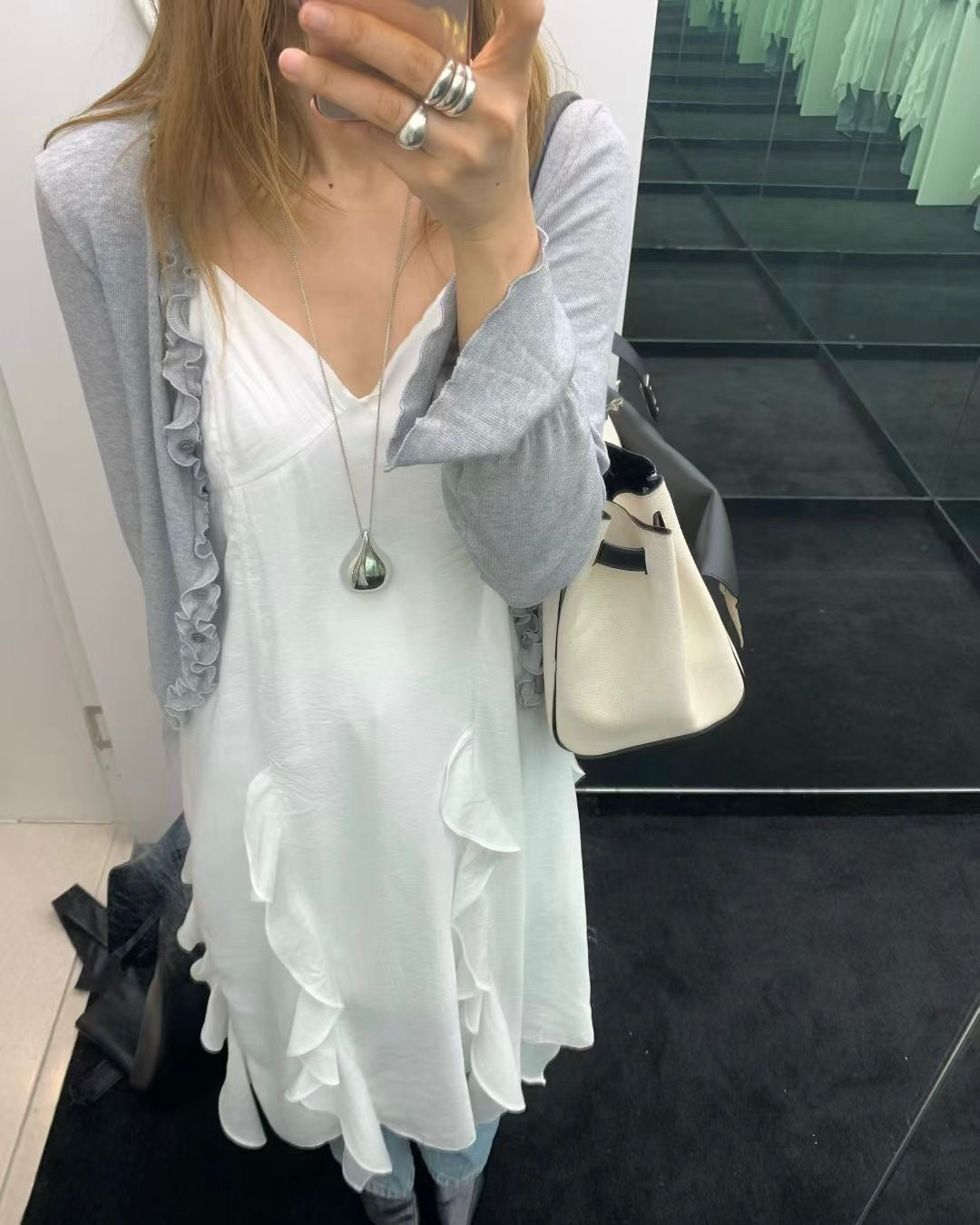 Lily of the Valley outer