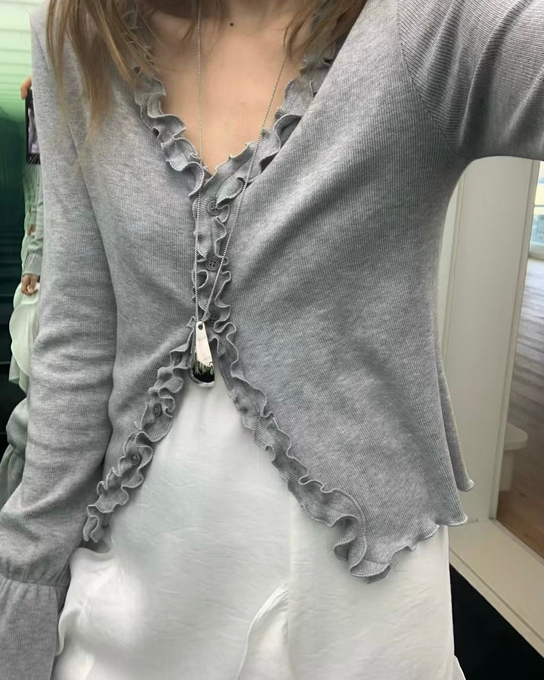 Lily of the Valley outer