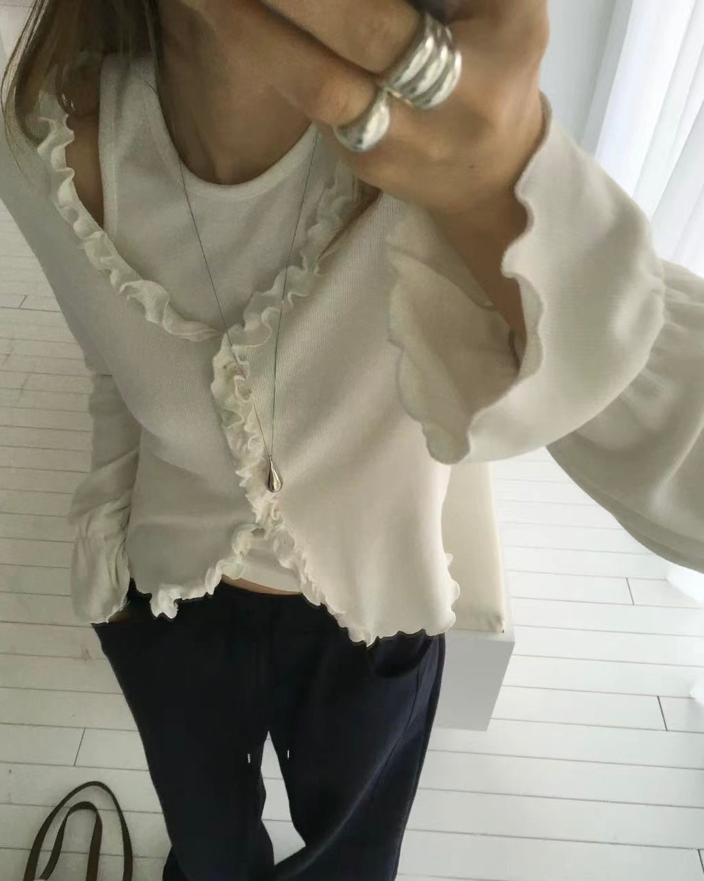 Lily of the Valley outer