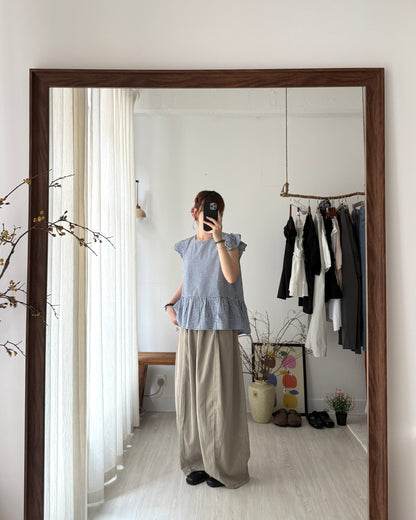 Flutter sleeve top
