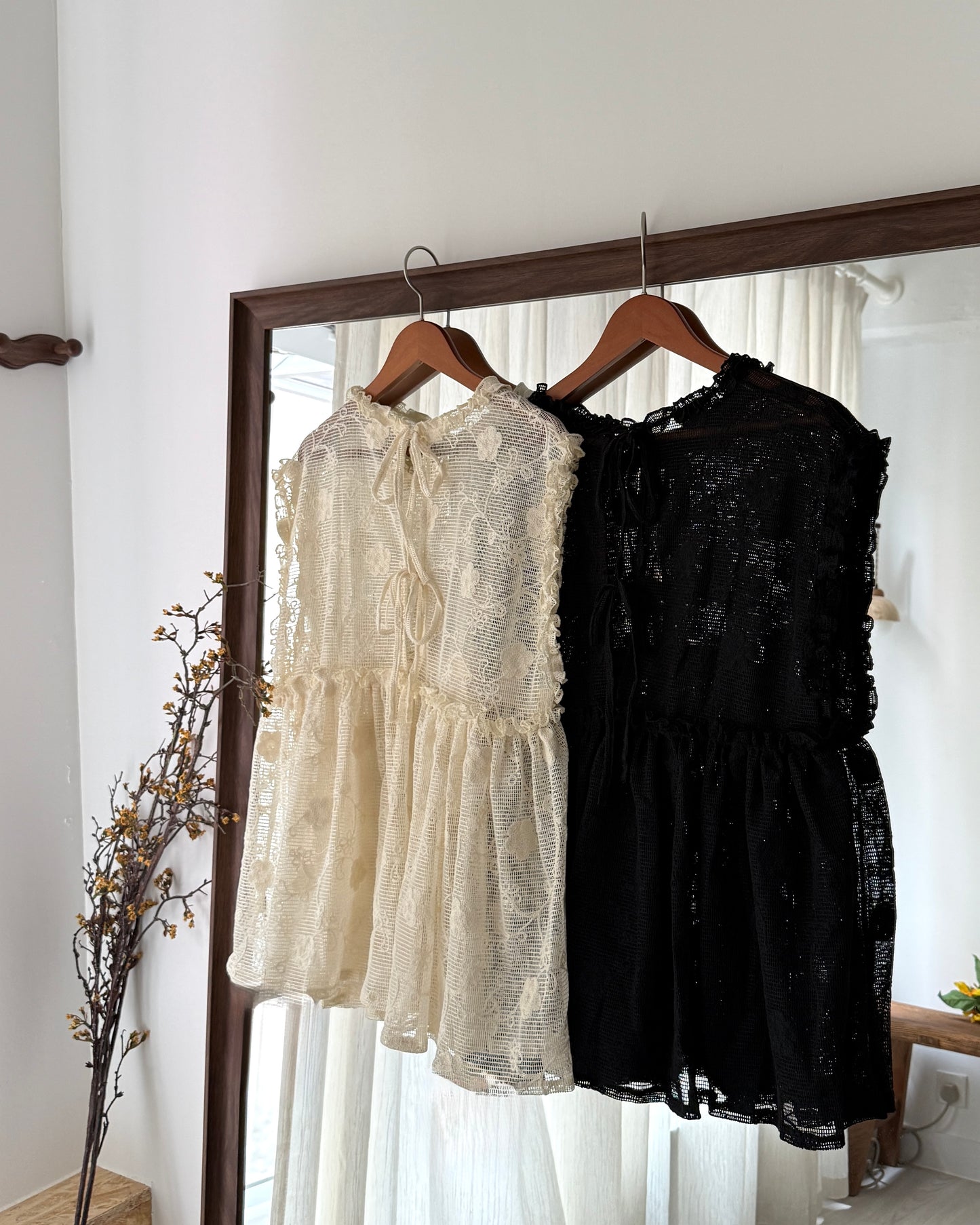 Line & Vine Top