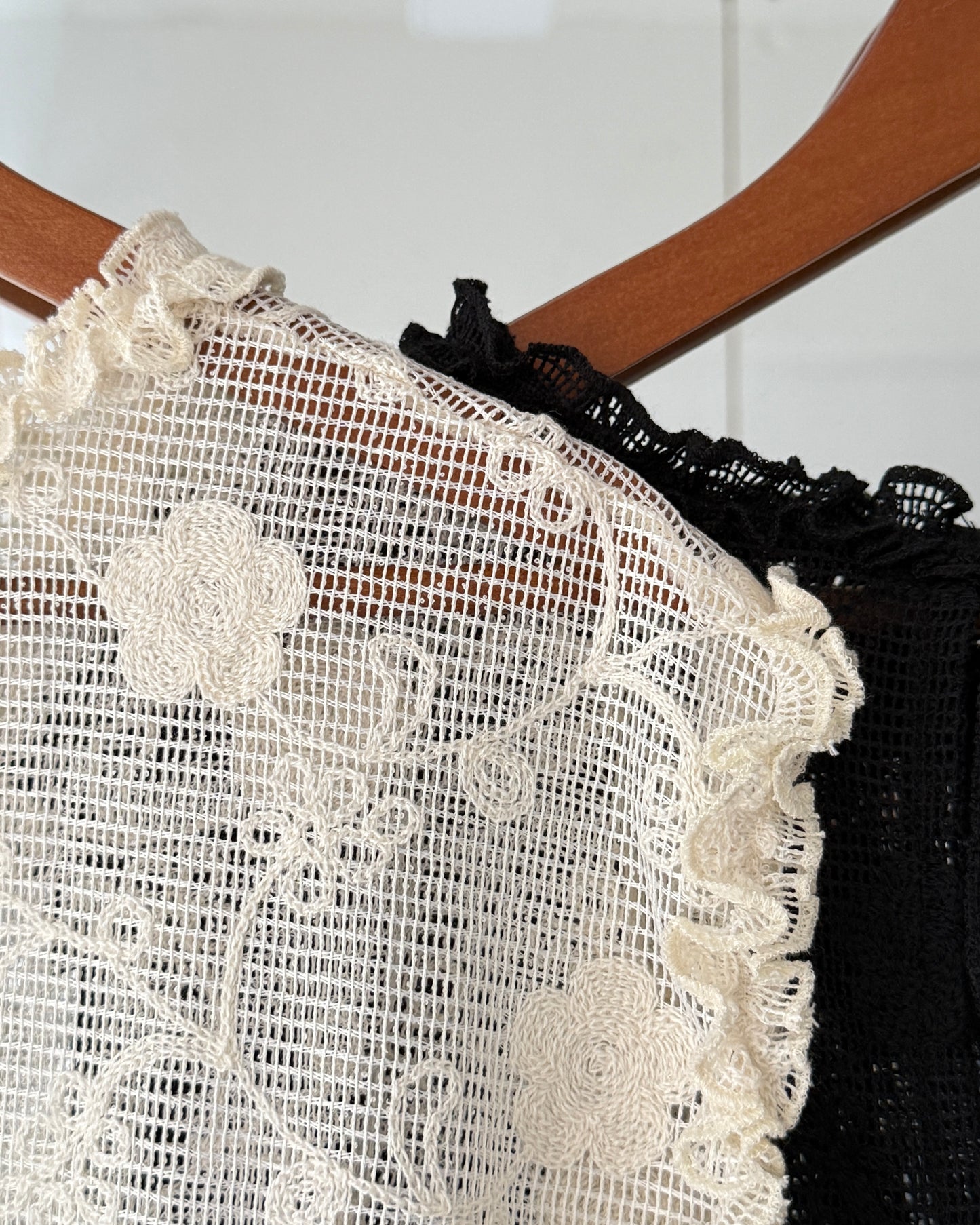 Line & Vine Top
