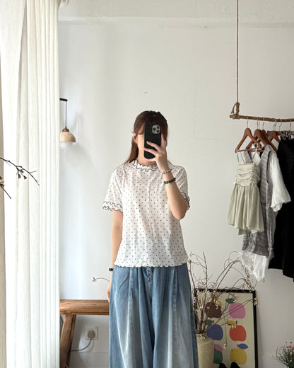 小花ruffle邊tee