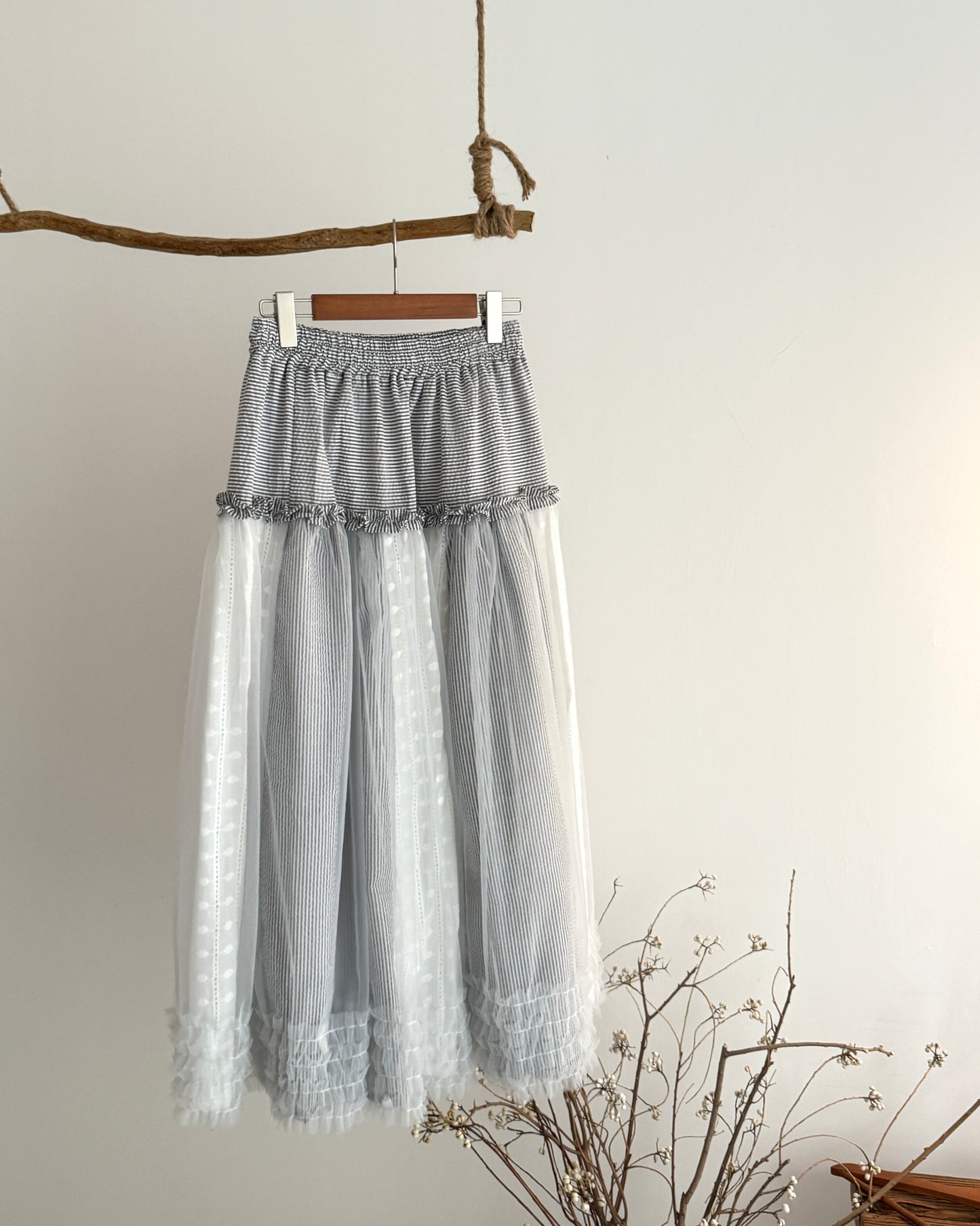 Contrast mesh skirt