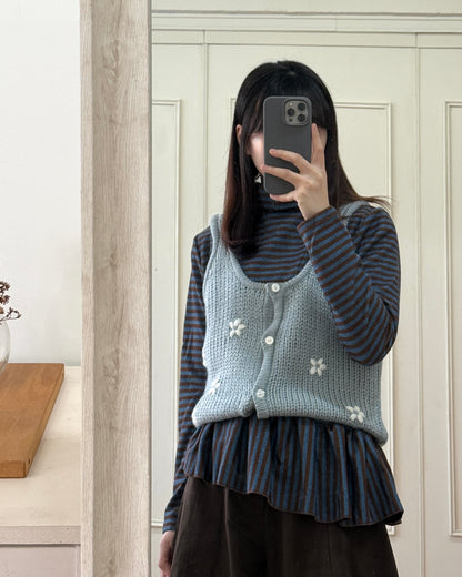 不對稱條紋高領top