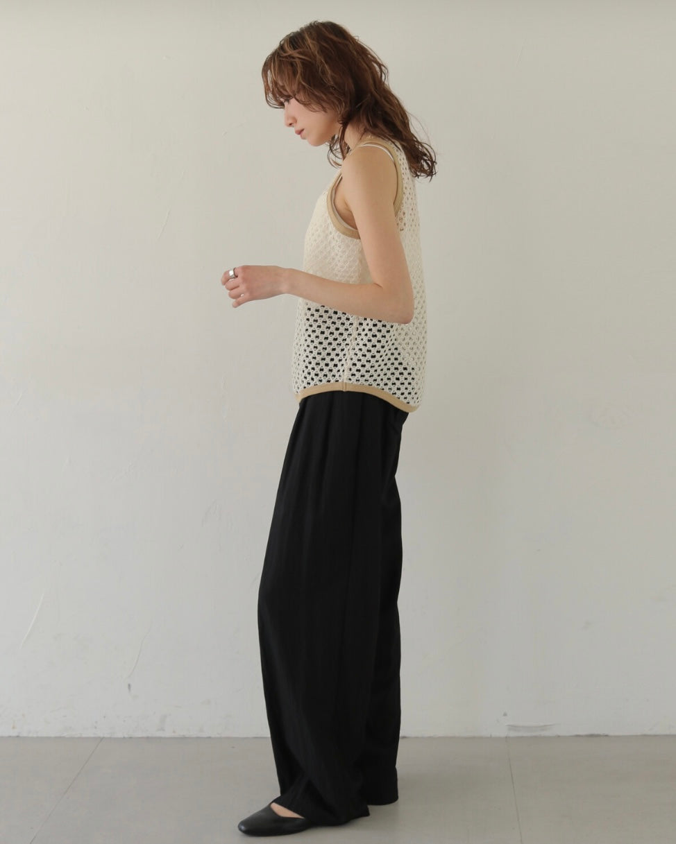窿窿tank top