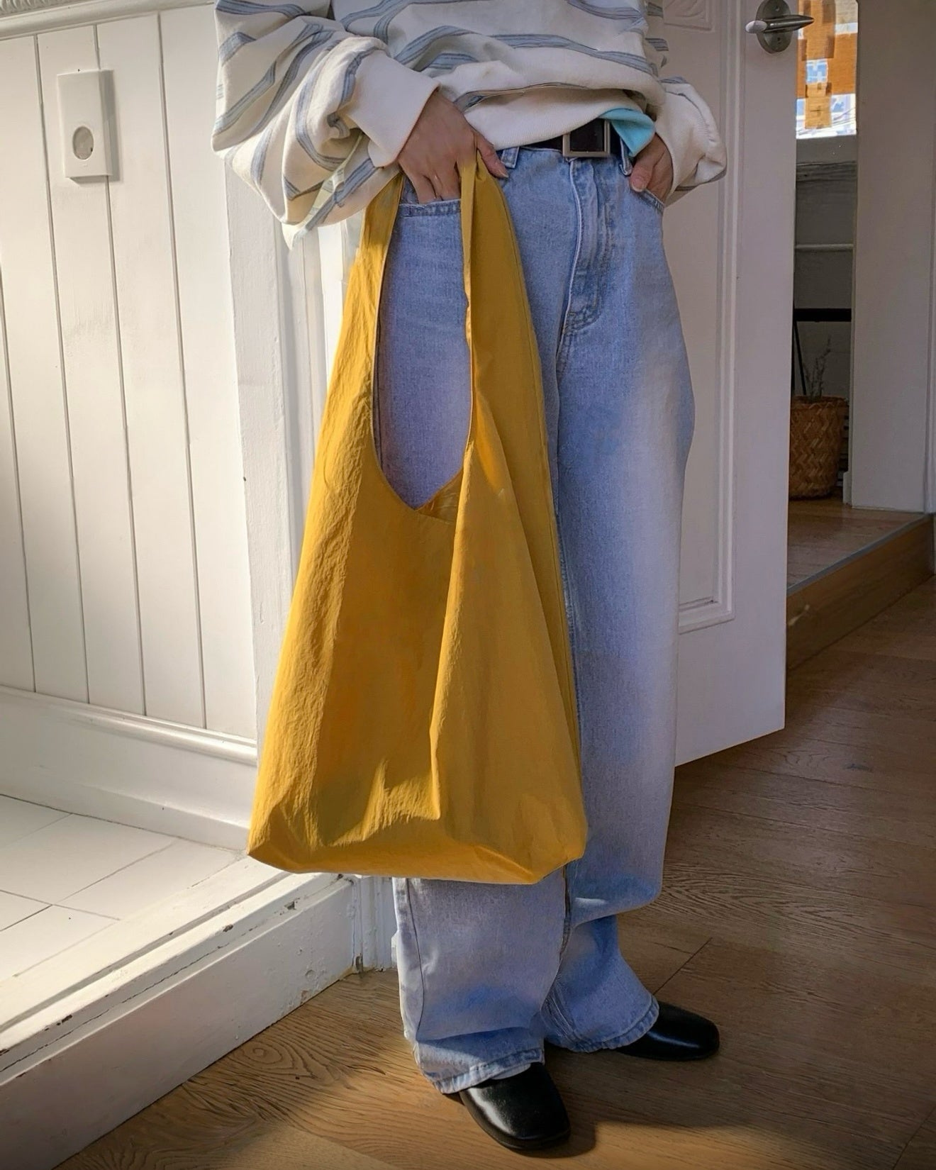 Chichi tote bag
