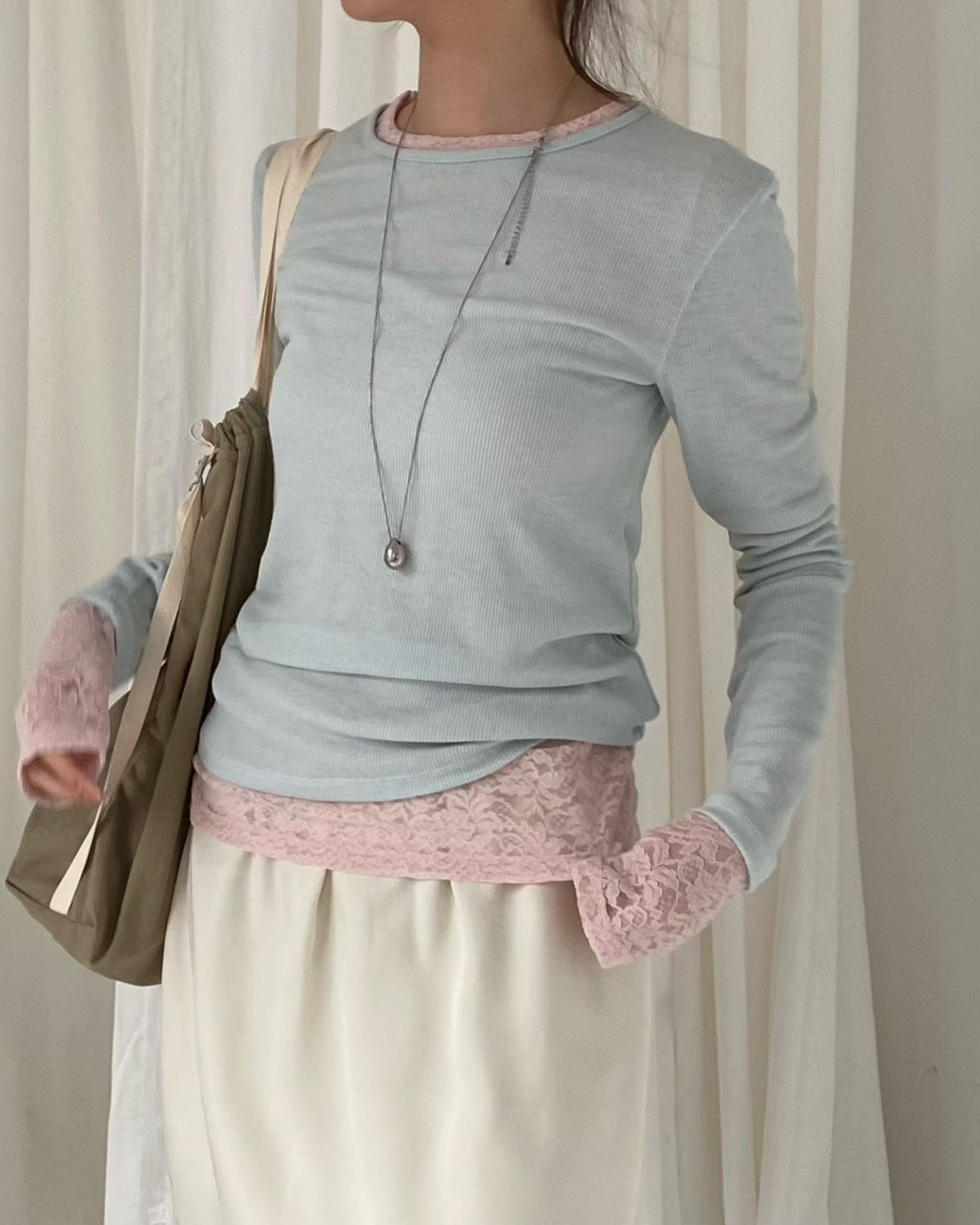 Seoul lace T