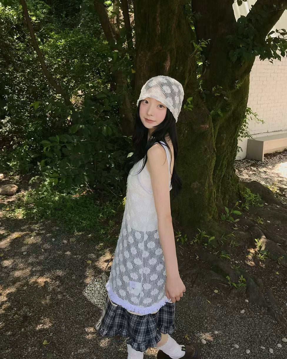 Floral mesh hat