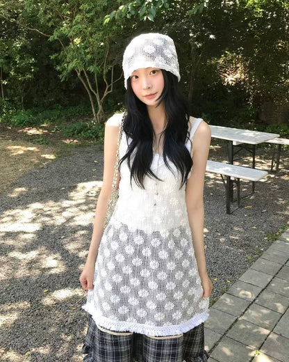 Floral mesh hat